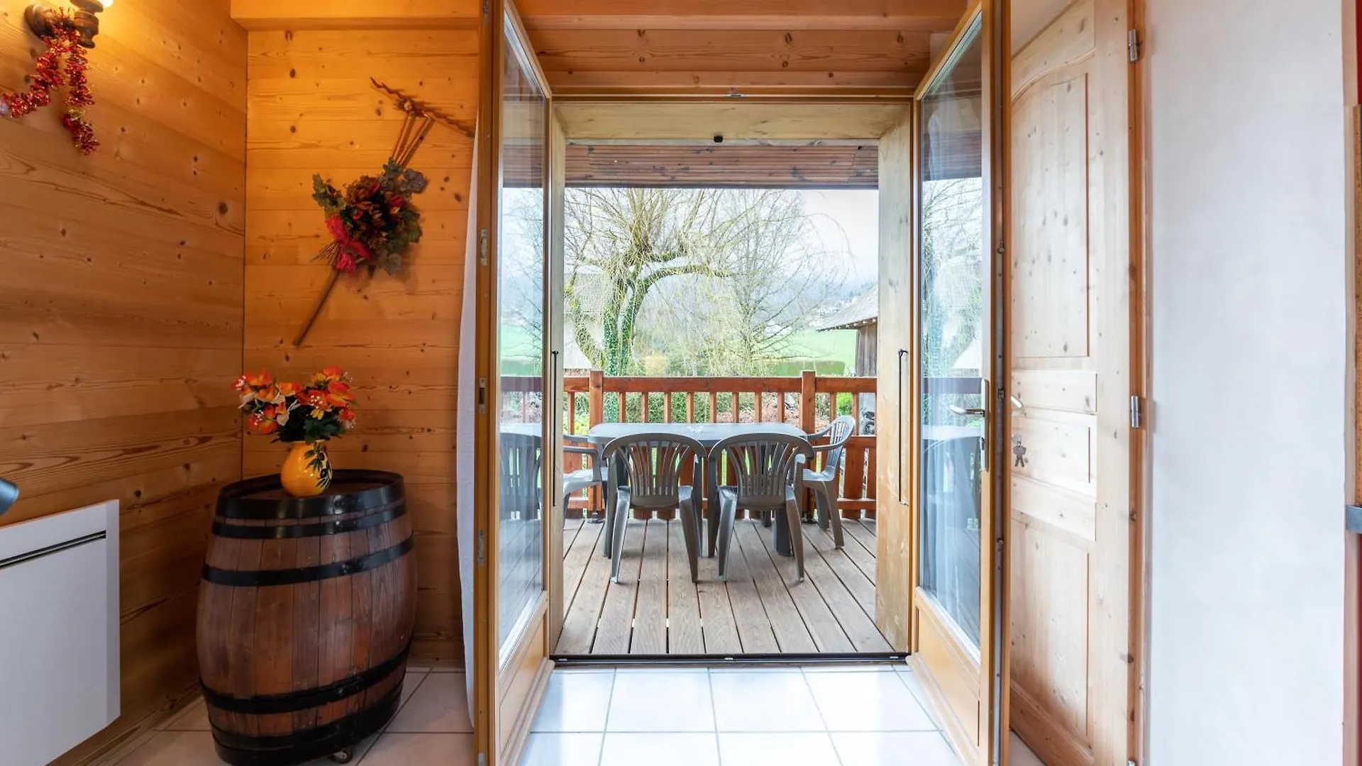 Appartement Atypique Lac Annecy Lathuile Apartment