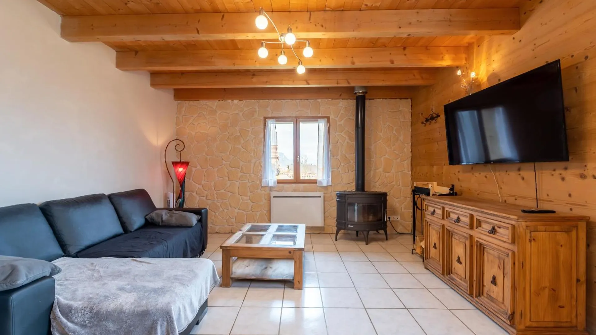 Appartement Atypique Lac Annecy Lathuile France