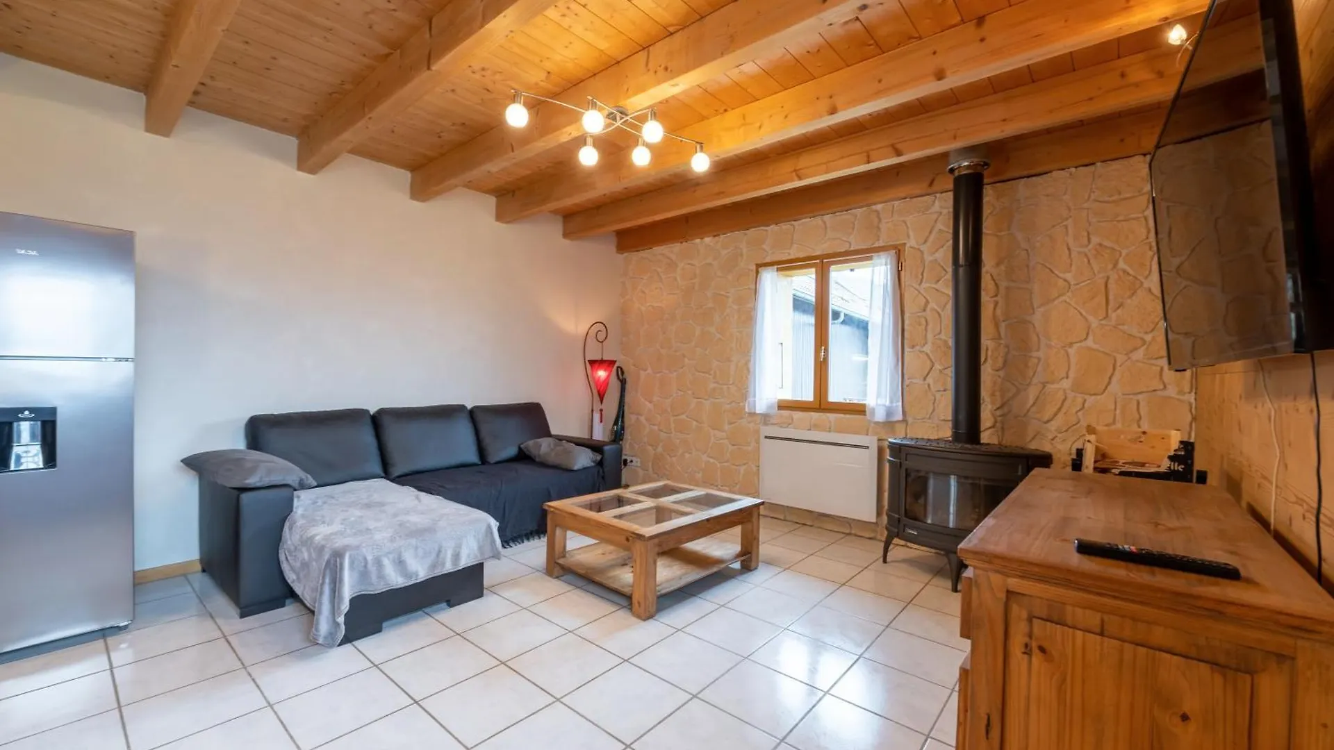 Appartement Atypique Lac Annecy Lathuile 0*,  France