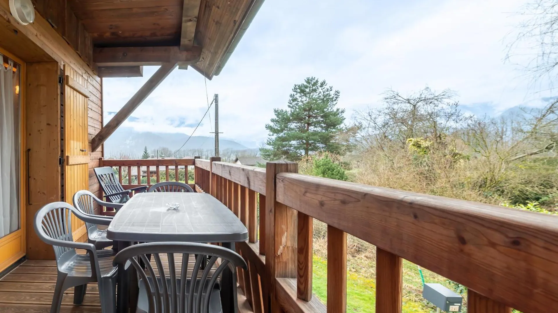 Appartement Atypique Lac Annecy Lathuile 0*,
