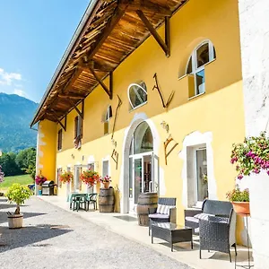 Auberge De Pontgibaud Herberg